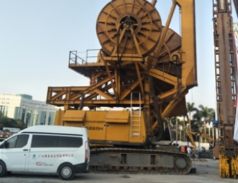 寶峨BC40(利勃海爾885底盤(pán))，整車(chē)液壓維修